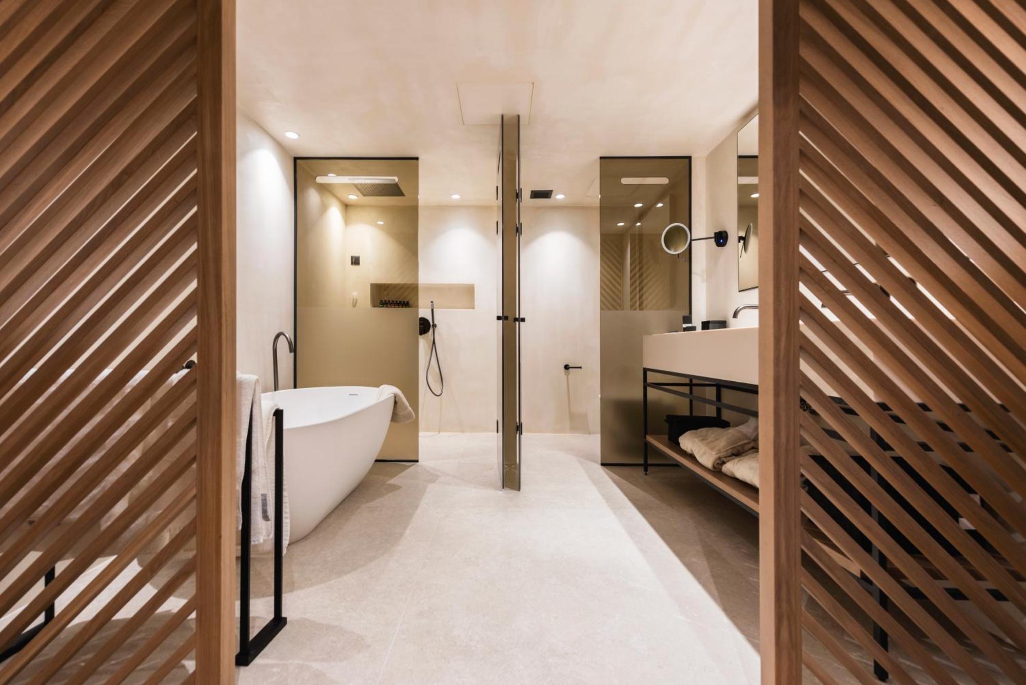 Revi Mountain Resort Boutique Hotel كالافريتا المظهر الخارجي الصورة